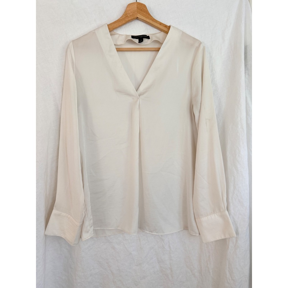 Banana Republic Blouse Womens Ivory V-Neck Pleated Satin Long Sleeve Small